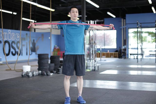Band Pull Apart: finishing position