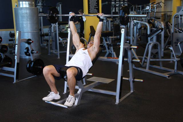 Barbell Incline Shoulder Raise: finishing position