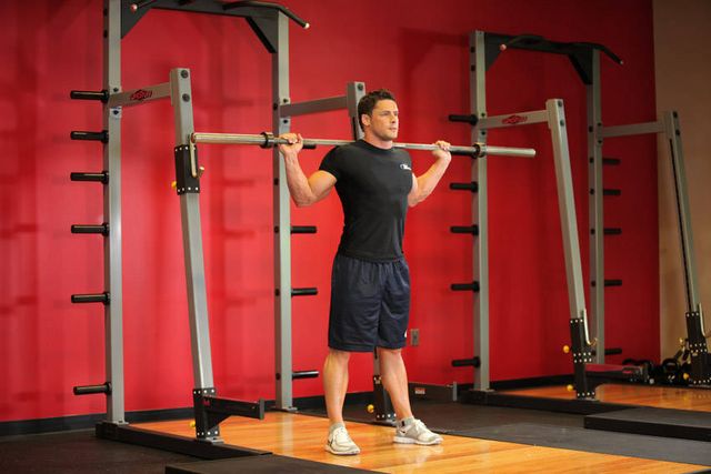 Barbell Side Bend: starting position