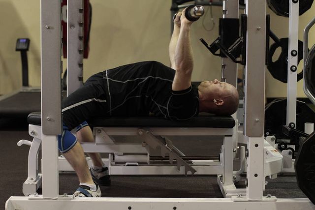 Bench Press - Powerlifting: starting position