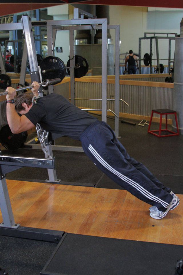 Body Tricep Press: finishing position