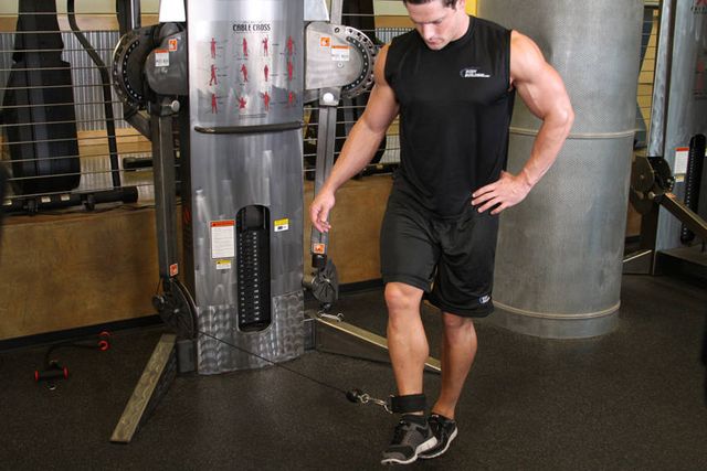 Cable Hip Adduction: finishing position