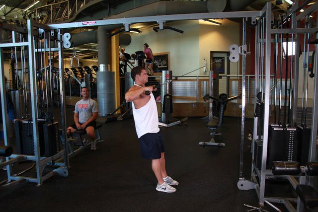 Cable Rope Rear-Delt Rows: finishing position