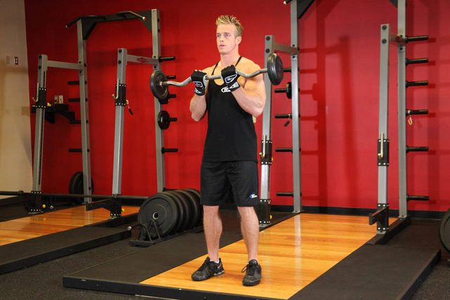 Close-Grip EZ Bar Curl: finishing position