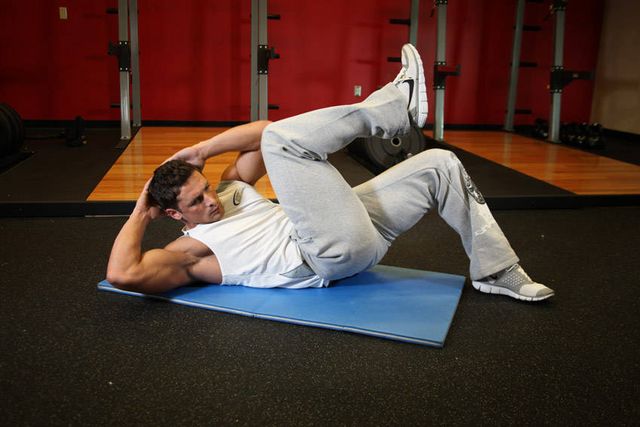 Cross-Body Crunch: finishing position