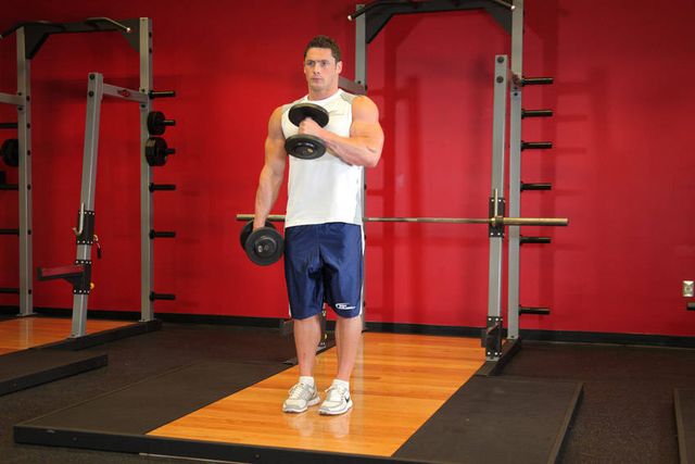 Cross Body Hammer Curl: finishing position