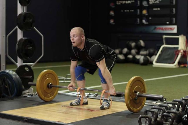 Deadlift with Bands: finishing position