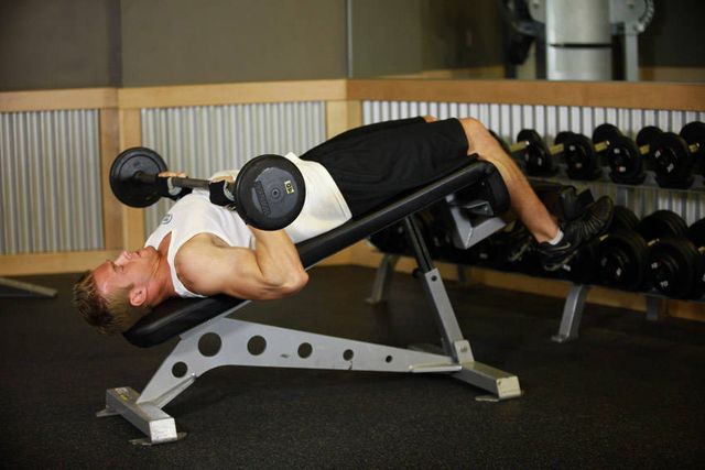 Decline Close-Grip Bench To Skull Crusher: finishing position