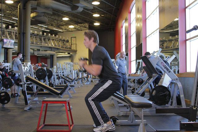 Dumbbell Seated Box Jump: finishing position