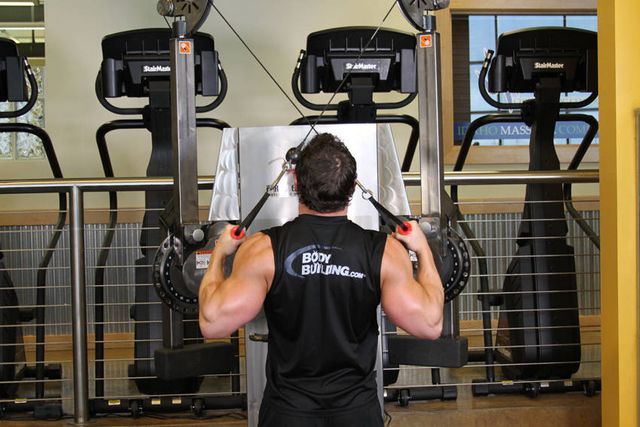Full Range-Of-Motion Lat Pulldown: finishing position