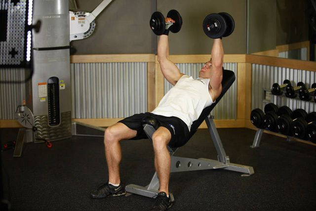 Hammer Grip Incline DB Bench Press: finishing position