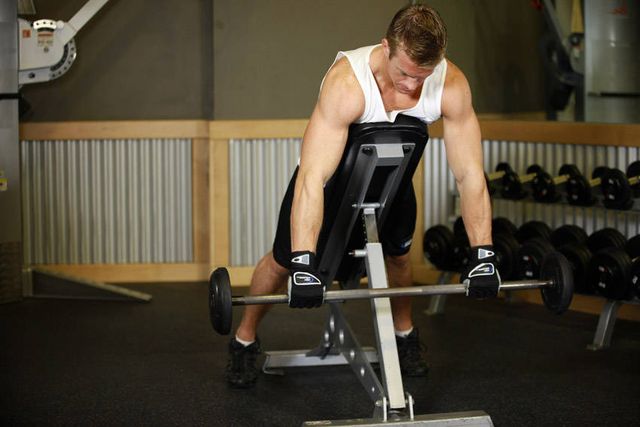 Incline Bench Pull: starting position