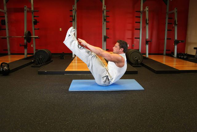 Jackknife Sit-Up: finishing position