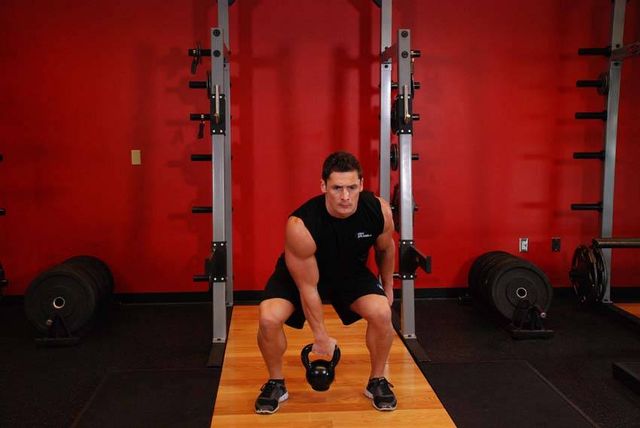 Kettlebell Hang Clean: finishing position