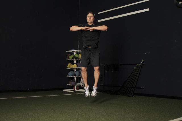 Knee Tuck Jump: finishing position