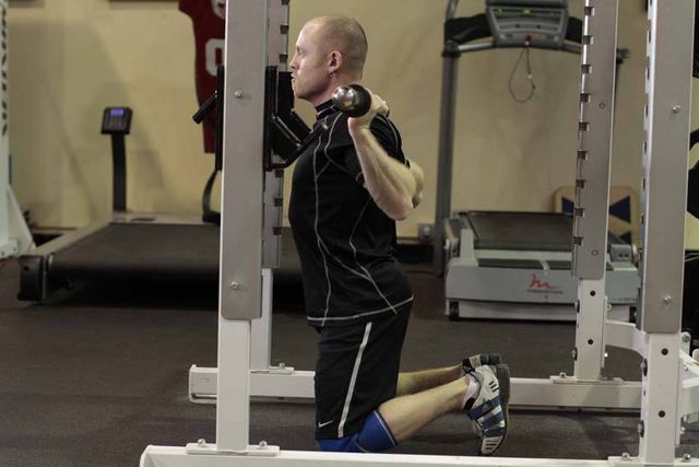 Kneeling Squat: starting position
