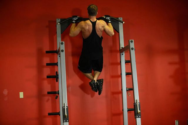 Pullups: finishing position