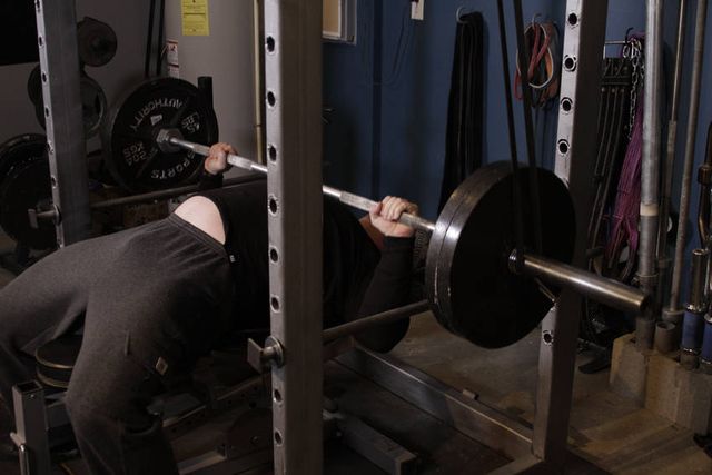 Reverse Band Bench Press: finishing position