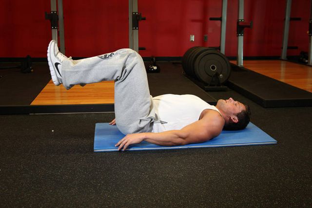 Reverse Crunch: starting position