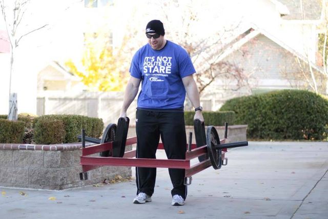 Rickshaw Deadlift: finishing position