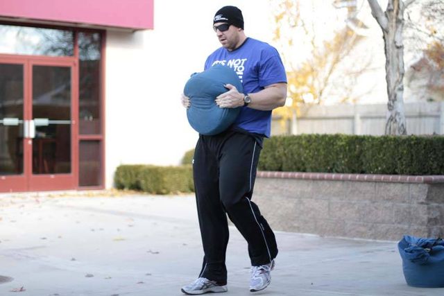 Sandbag Load: finishing position