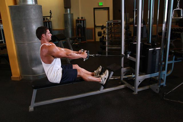 Seated Cable Rows: starting position