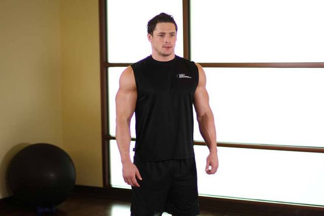 Shoulder Raise: starting position