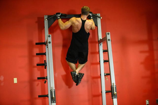 Side To Side Chins: finishing position