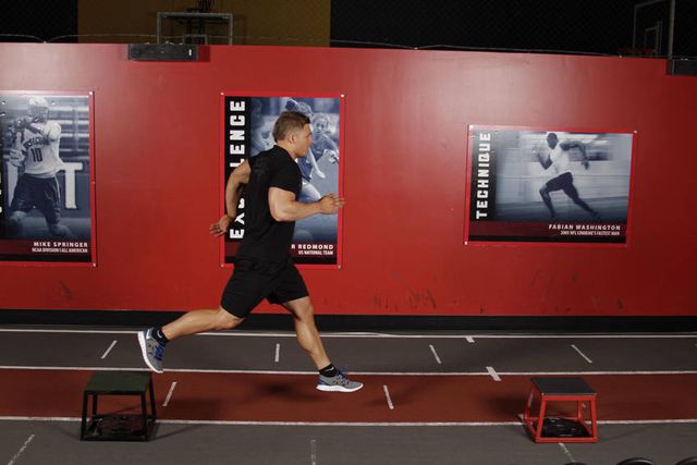 Single-Leg Stride Jump: finishing position