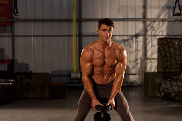 Single Dumbbell Raise: starting position