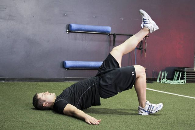 Single Leg Glute Bridge: finishing position