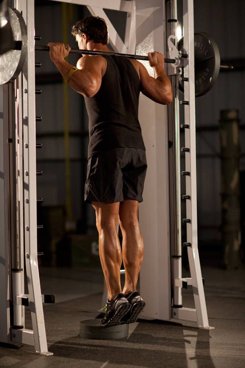 Smith Machine Calf Raise: finishing position