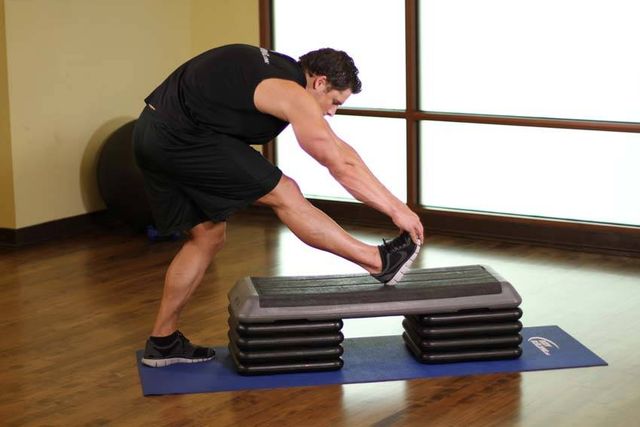 Standing Gastrocnemius Calf Stretch: finishing position