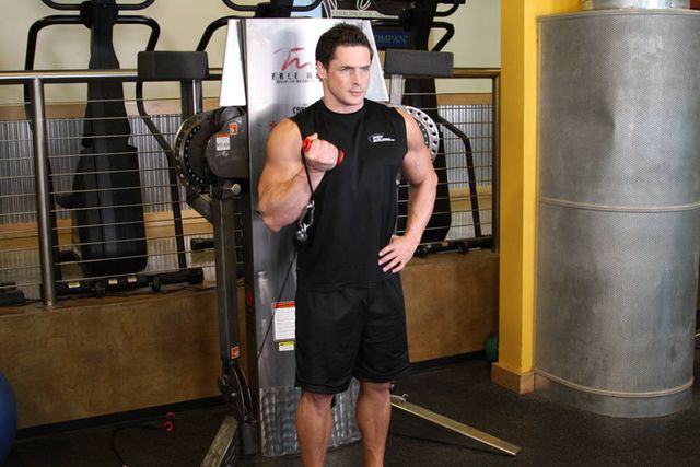 Standing One-Arm Cable Curl: finishing position