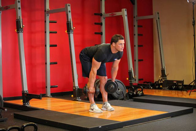 Stiff-Legged Dumbbell Deadlift: finishing position