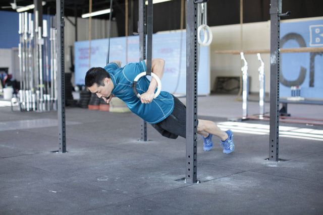Suspended Push-Up: starting position