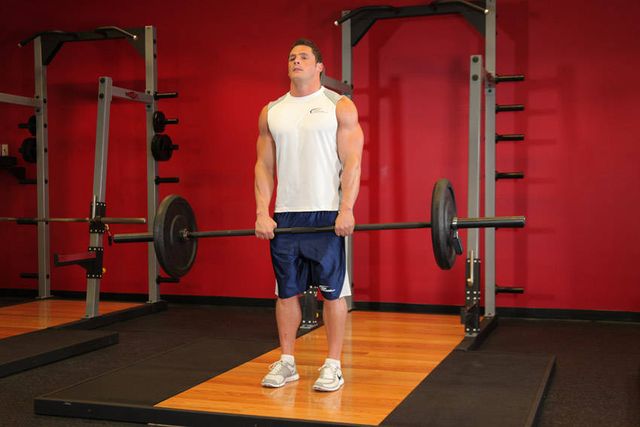 Upright Barbell Row: finishing position