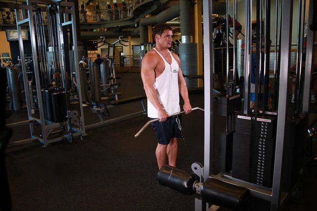 Upright Cable Row: finishing position