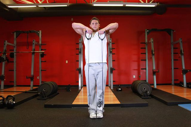 Upright Row - With Bands: finishing position