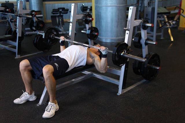 Wide-Grip Barbell Bench Press: finishing position