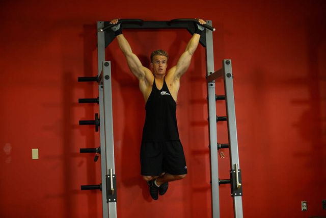 Wide-Grip Rear Pull-Up: finishing position